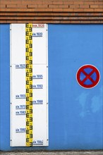 Flood marks on the Rhine at Duisburg-Homberg, water levels of extreme floods are marked, Duisburg