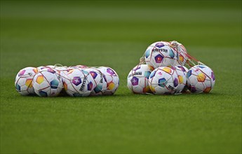 Adidas Derbystar match balls in the ball net lying on the grass, Voith Arena, Heidenheim,