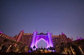 Night shot Hotel Atlantis, Illumination, The Palm Jumeirah, Dubai, United Arab Emirates, VAR, Asia