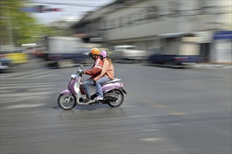 Moped with pillion in traffic chaos, Ratchamnoen Klang Road, traffic in Bangkok, Thailand, Asia