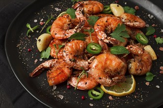 Fried shrimp, headless, with spices, grilled, homemade, no people