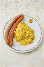 Swabian cuisine, potato salad with string sausages, Wienerle, Wiener sausages, thin boiled sausage,