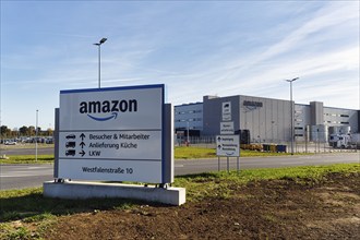 Amazon logistics centre PAD2, Amazon.com, online shopping, access road, Horn-Bad Meinberg, East