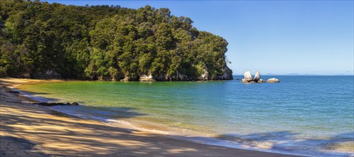 Split Apple Rock, Tasman Bay, Kaiteriteri, New Zealand, Oceania