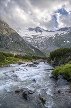 Mountain landscape with mountain stream Zemmbach, Berliner Hütte, behind mountain peak Großer