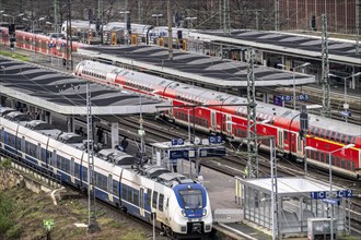 Railway station, Cologne Messe/Deutz, platforms, railway tracks Cologne, North Rhine-Westphalia,