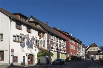 Half-timbered houses with painted facades in Aufkircher Straße, old town of Überlingen on Lake