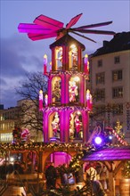 Christmas pyramid at the Christmas market at Neumarkt, Blue Hour, Elberfeld, Wuppertal, North