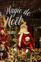 Christmas shop, Christmas, Old Town, Colmar, Alsace, Bas-Rhin, France, Europe