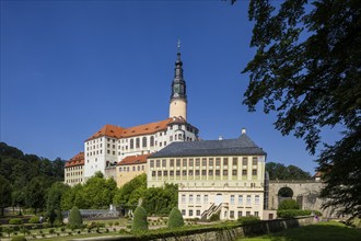 Weesenstein Castle rises on a rocky outcrop of nodular mica schist with quartzite deposits above