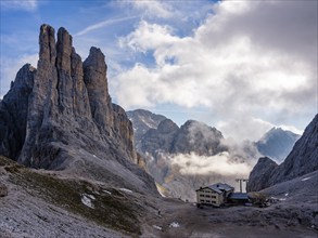 Gartl Hut below the Vajolet Towers, Catinaccio/rose garden, Dolomites, South Tyrol, Italy, Europe