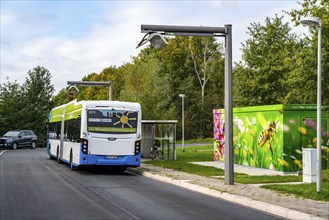 Electric bus from Stadtwerke Münster, at a fast charging station, bus stop, Dieckmannstrasse bus