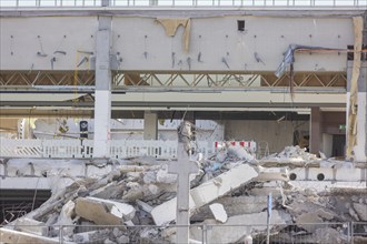 Demolition of the old shopping centre in Dresden-Nickern by the investor Krieger. The new building