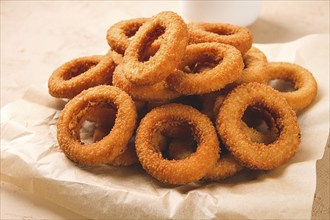 Fried onion rings, deep-fried, snack, no people, selective focus