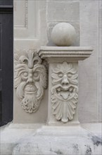 Two grotesques on the crown stone of the entrance portal of the Knaufmuseum, Iphofen, Lower