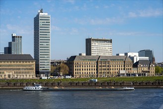 The State Chancellery of North Rhine-Westphalia, seat of the Prime Minister, skyline of Düsseldorf,