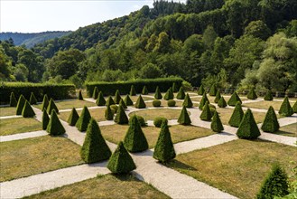 Baroque gardens of Bürresheim Castle, castle north-west of Mayen in Nettetal, Rhineland-Palatinate,