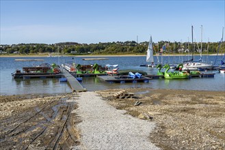 Lake Möhne, reservoir in the northern Sauerland, jetties on the southern shore, extremely low water