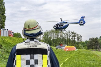 Forest fire fighting exercise of the Essen fire brigade, the water supply was rehearsed over longer