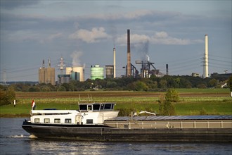 Hüttenwerke Krupp-Mannesmann, HKM in Duisburg-Hüttenheim, 2 blast furnaces, coking plant, cargo