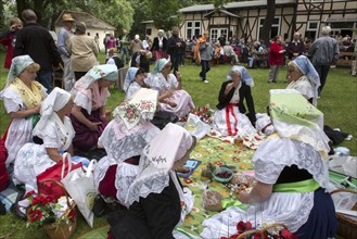 The traditional traditional costume dances is the motto of the Sorbian traditional costume dance