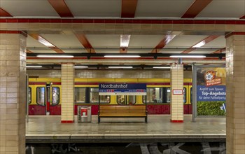 Interior photo, Nordbahnhof S-Bahn station on the former demarcation line of the inner-German