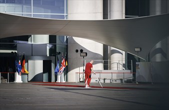 Preparations in front of the Federal Chancellery in Berlin, on the occasion of the visit of the