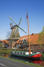 Pannkoekenship (pancake ship) Antje, windmill, Grossefehn, East Frisia, Germany, Europe