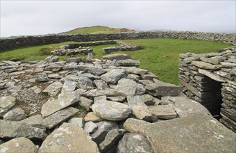 Knockdrum Iron Age stone fort perimeter defensive walls, near Castletownshend, County Cork,