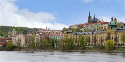 Prague castle and Vitava River, Prague, Czech Republic, Europe