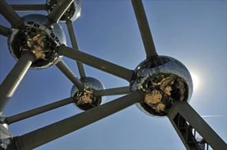 Atomium, built in 1958 for the World Exhibition, uses nine atoms to represent the body-centred