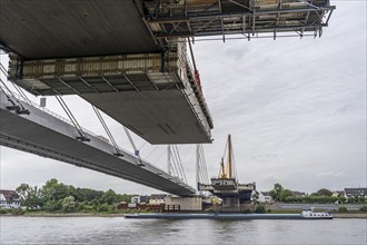 Demolition of the old A40 Rhine bridge Neuenkamp, next to it the first part of the new motorway