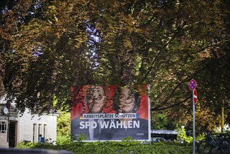 An SPD election poster for the European elections with Federal Chancellor Olaf Scholz and lead