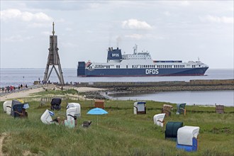 Ship, ferry, beach chairs, Kugelbake navigation mark, Elbe, Cuxhaven, Lower Saxony, Germany, Europe