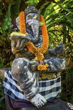 Traditional Ganesha, offering, gift, sacrifice, Hinduism, Ganesha, elephant figure, statue, temple,