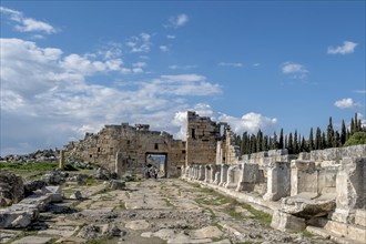 Ancient city of Hierapolis, Pamukkale, Denizli, UNESCO World Heritage Site, Anatolia, Turkey, Asia