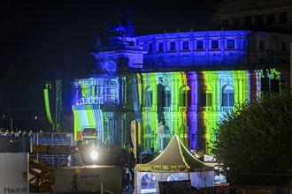 Only concert in Germany in 2024 in front of the Semperoper in Dresden. The legendary techno and