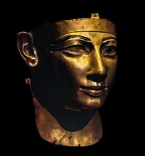 Golden death mask of Sheshonq II from the exhibition: Ramses the Great and the Gold of the