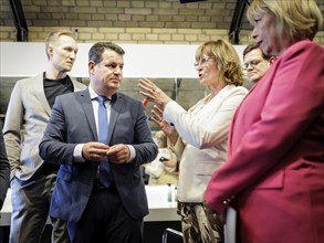 (R-L) Marina Kermer, Chairwoman of the Management Board of the Charlottenburg-Wilmersdorf Job