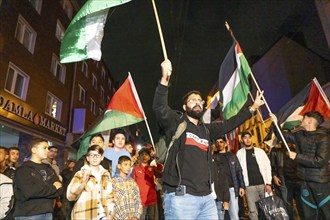 Demonstration by pro-Palestinian activists in Duisburg-Hochfeld, around 110 demonstrators marched