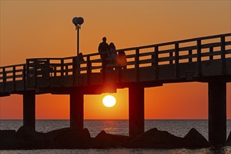 Sunset, silhouettes, pier, Baltic Sea, Wustrow, Darß, Mecklenburg-Vorpommern, Germany, Europe