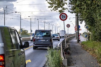 The Josef-Kardinal-Frings-Bridge, federal road B1, between Düsseldorf and Neuss, due to massive