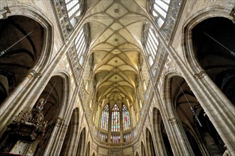 Prague castle, Gothic Metropolitan Cathedral of Saints Vitus, Wenceslas and Adalbert, Central nave