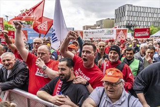 Demonstration by many thousands of steelworkers in front of the ThyssenKrupp headquarters in Essen