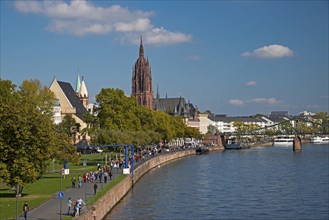 Bank of the Main, Eisener Steg and St Bartholomew's Cathedral, Frankfurt am Main, Hesse, Germany,