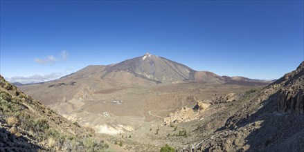 Panorama during the ascent to Alto de Guajara, 2715m, over the Teide National Park, Parque Nacional