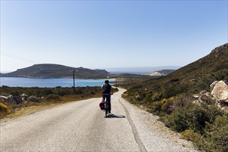 E-bike cycle tour, Bestager enjoys view of coastline, insider tip, Elafonisos, Deer Island,