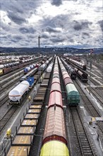 The Hagen-Vorhalle marshalling yard, one of the 9 largest in Germany, is located on the