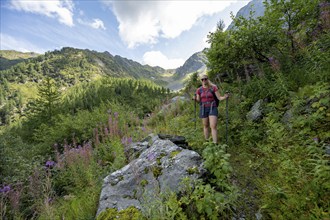 Hiking on a hiking trail, Carnic High Trail, Carnic Main Ridge, Carnic Alps, Carinthia, Austria,