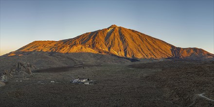 Panorama during the ascent to Alto de Guajara, 2715m, over the Teide National Park, Parque Nacional